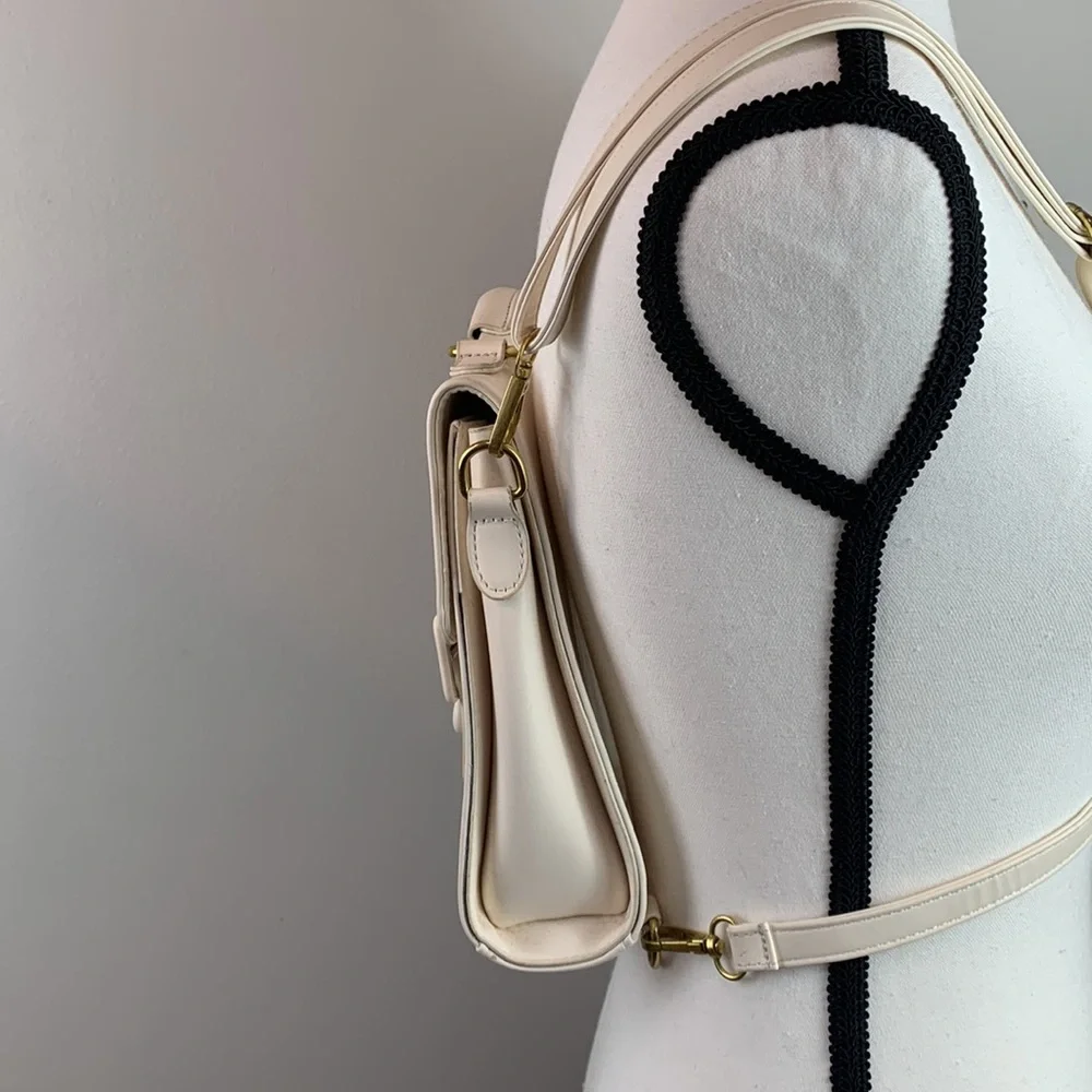 Trendy Flip Backpack / Handbag With 3 Snap Closure - Picture 3 of 8